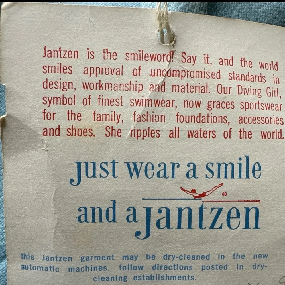 VTG Size 10 NWT Woman’s Jantzen 100% Wool Light Blue Pleated Skirt 24in Waist